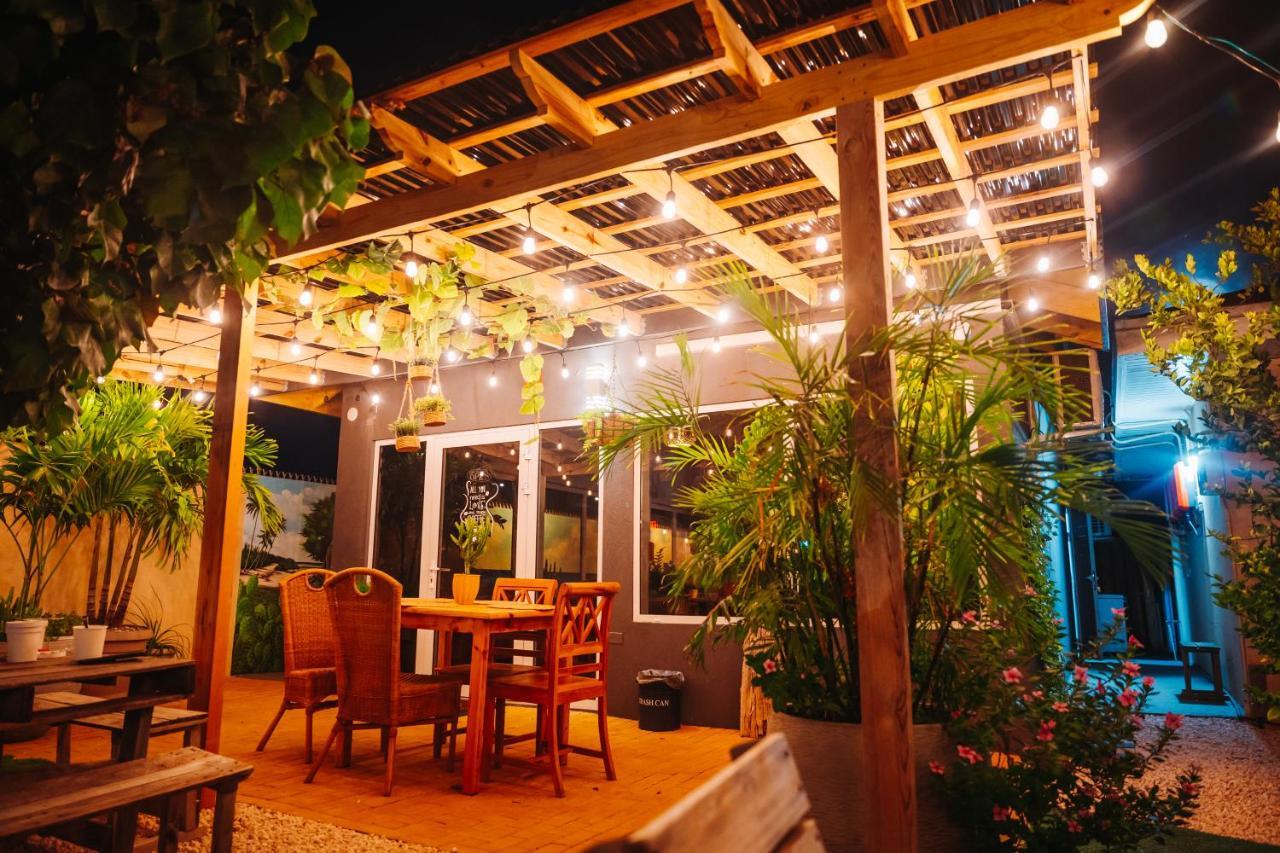 RH Boutique Hotel Aruba Oranjestad Extérieur photo